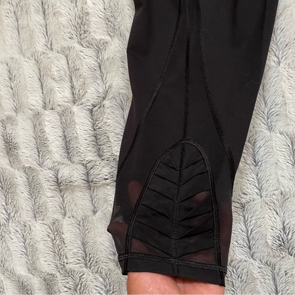 Victorias Secret Knockout Crop Mesh Bottom Knockout Capri - Picture 7 of 11